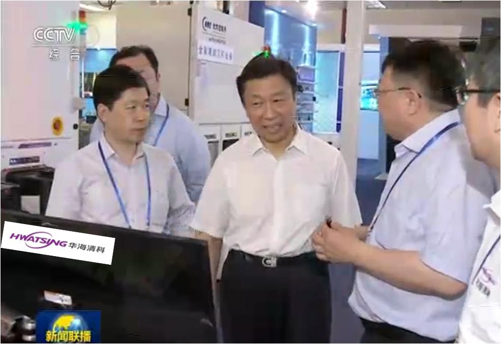 叶甜春总师向国家副主席李源潮先容优发国际的CMP装备